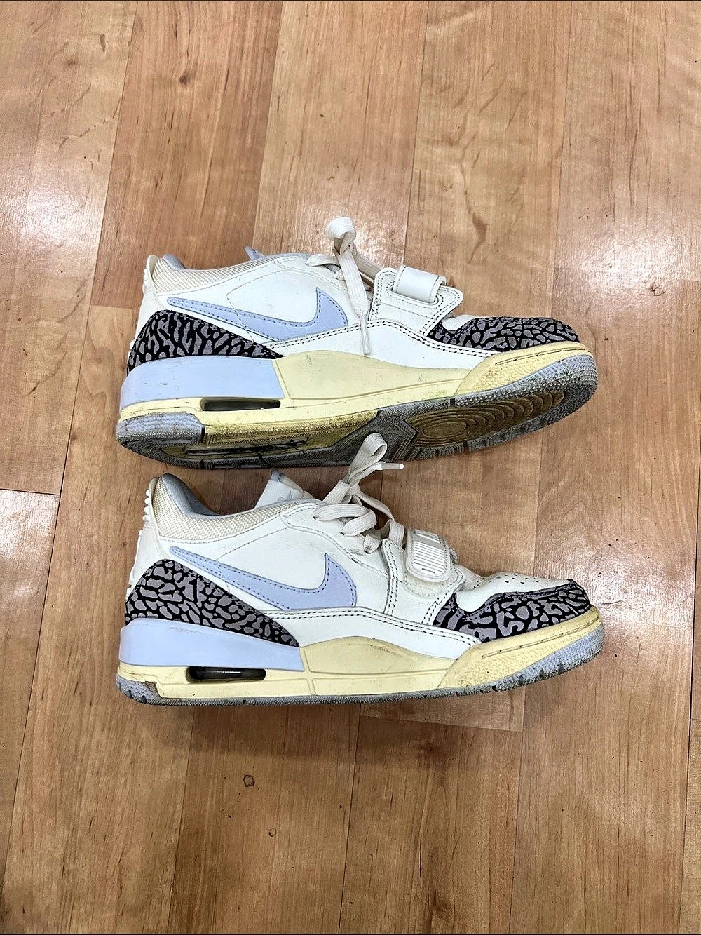 Jordan Legacy 312 Low Sneakers in White & Black